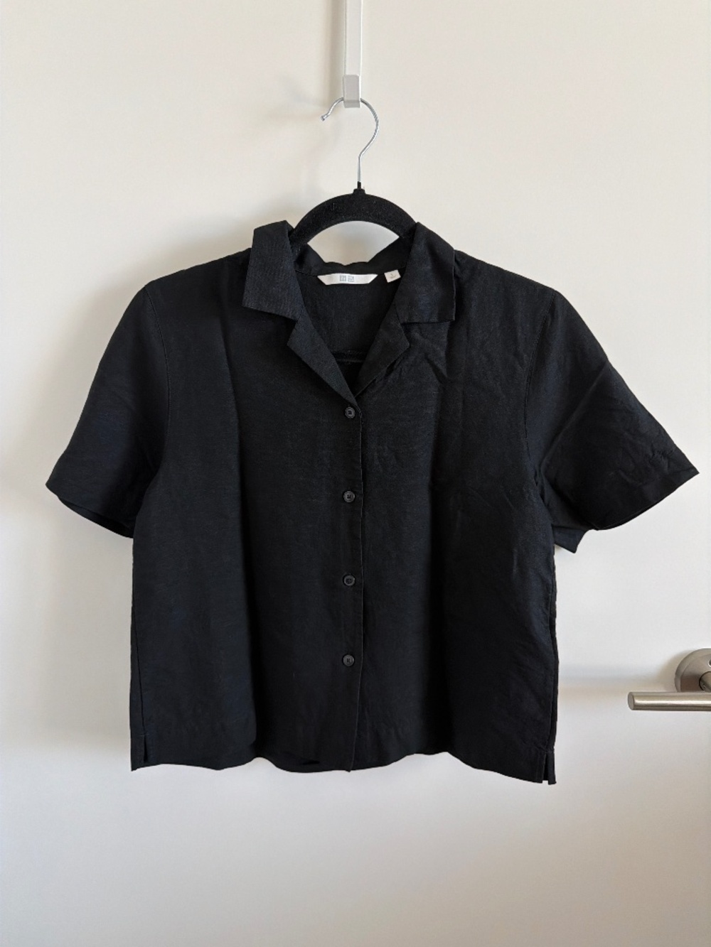 Uniqlo Black Short sleeve Collared Button Up Size S